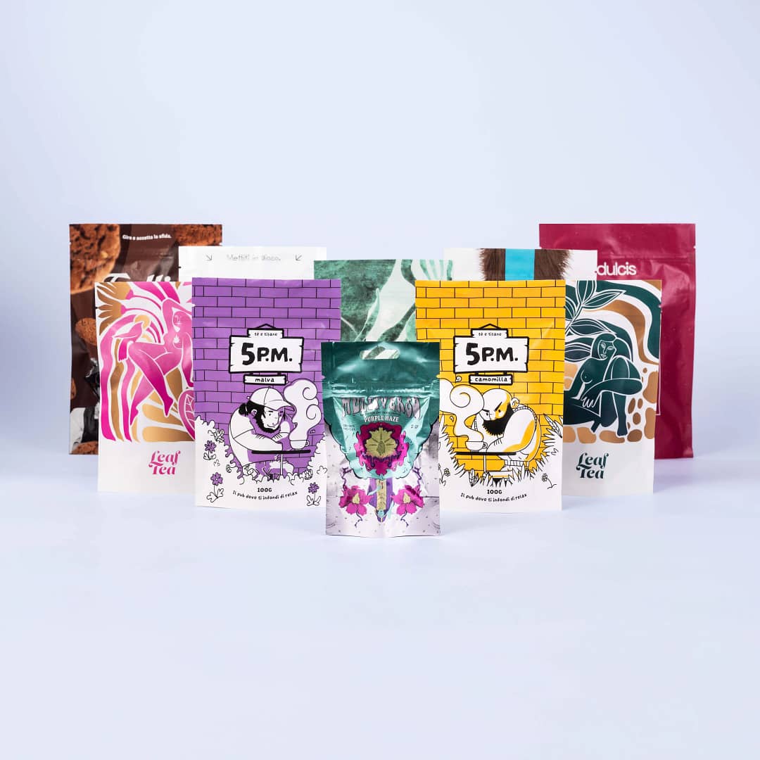 Kit de sachets doypack personnalisés avec une sélection de sachets plats inclus en divers formats