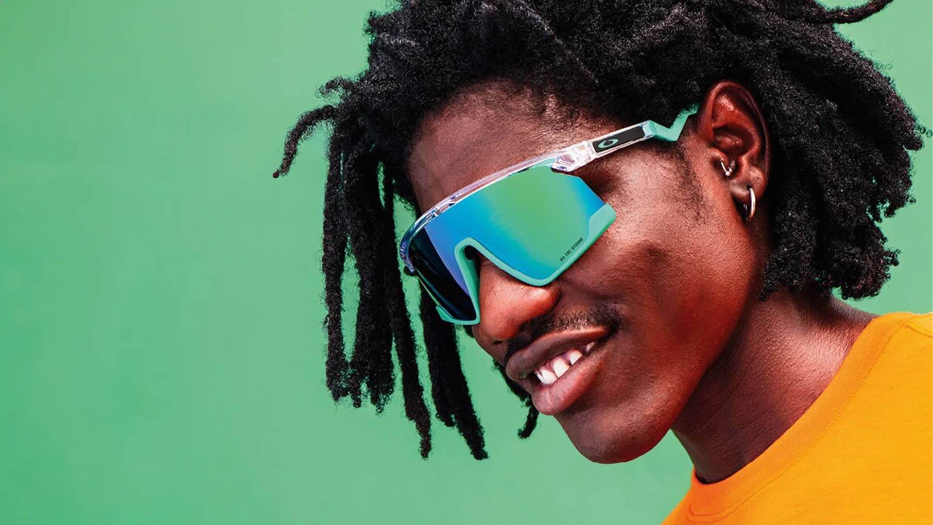 occhiali-da-sole-sportivi-oakley