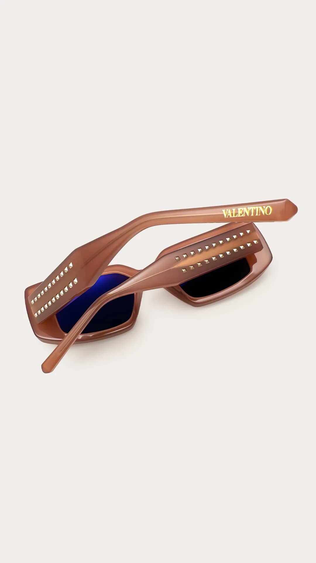 colore pantone 2025 mocha mousse valentino